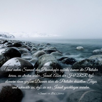 Picture 03 - 1 Samuel 7:10 LUTH1912 - Und indem Samuel das Brandopfer opferte, kamen - Bible Verse Picture
