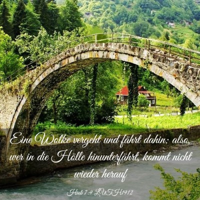 Picture 03 - Hiob 7:9 LUTH1912 - Eine Wolke vergeht und fährt dahin: also, wer in - Bible Verse Picture