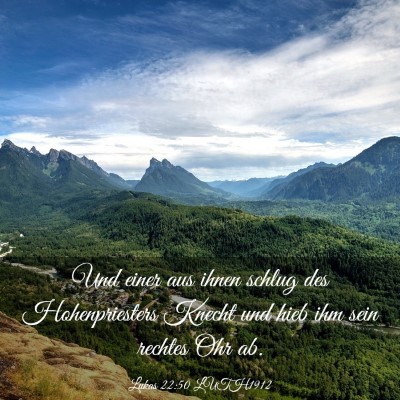 Picture 03 - Lukas 22:50 LUTH1912 - Und einer aus ihnen schlug des Hohenpriesters - Bible Verse Picture